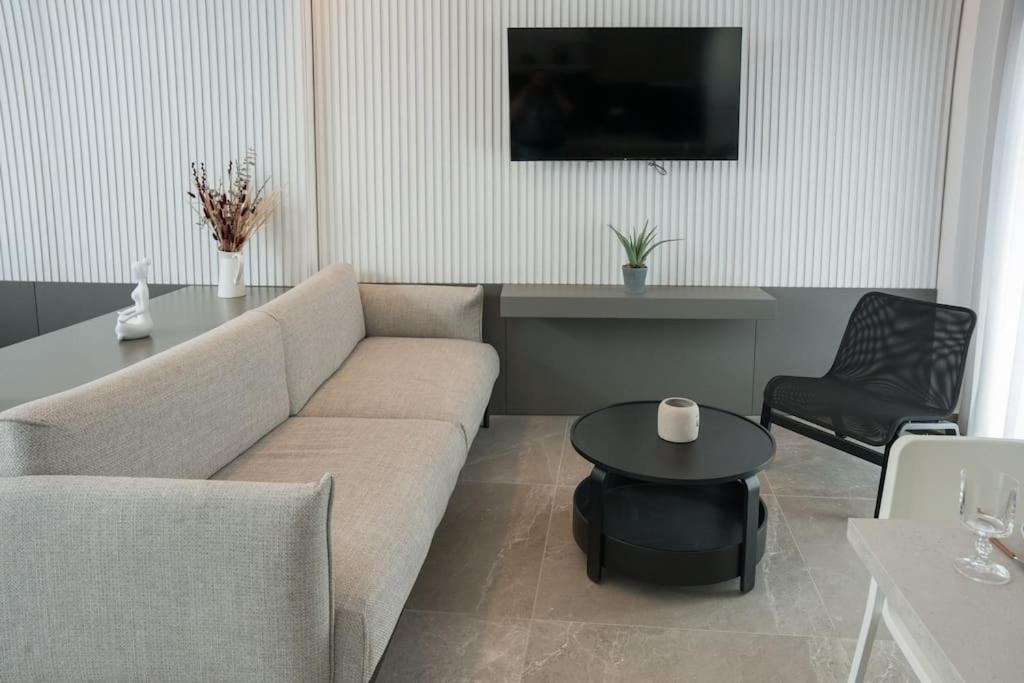 Minoas Suite The Sense Of Luxury Ираклио Екстериор снимка